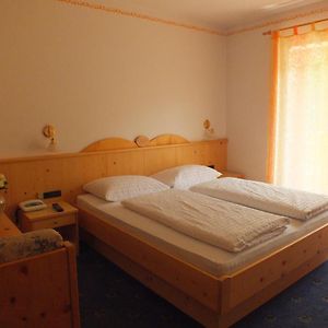 Dreibettzimmer